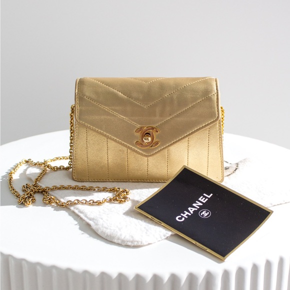 CHANEL Handbags - Chanel Vintage 1980s Mini Trapezoid Gold Metallic Lambskin Leather Chain Bag